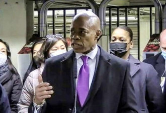 纽约地铁推人案嫌犯过堂 被下令接受精神评估