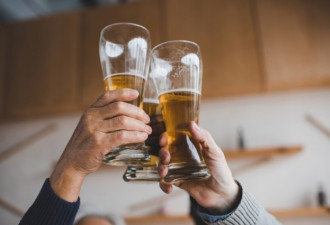 新的基因研究发现 饮酒可直接导致癌症