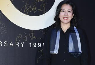 2002年她为中国实现冬奥金牌“零的突破”