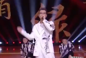 朱广权在央视网络春晚秀说唱！打扮帅气
