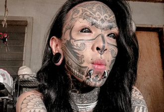 30岁女孩全身60%覆盖纹身 连眼球也不放过