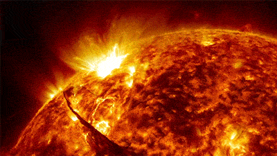 太阳正以每秒400万吨的速度损失质量