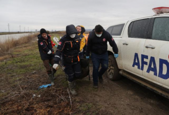 12名移民从土耳其越境希腊 后冻死