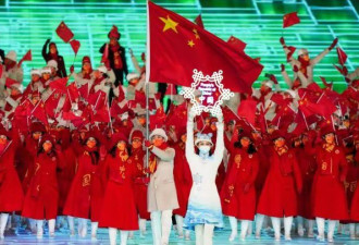 冬奥中国代表团放异彩 披红战袍压轴登场