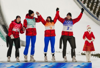 加拿大喜夺跳台滑雪首枚奖牌 1金1银4铜