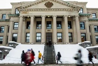 渥太华大学宿舍遭人闯入 学生会紧急呼吁停课