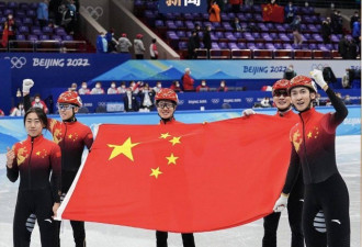 中国队喜夺冬奥首金，武大靖几度哽咽感叹