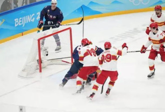 加拿大人组成的中国男冰冬奥首秀0-8败