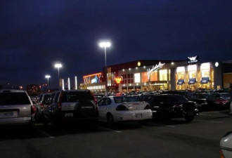 多伦多华人爆料：Yorkdale停车场交易被劫车