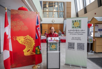 省府拨款两华社机构 迎春贺岁 惠顾华裔耆老