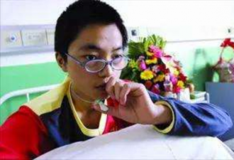 17年前他扒飞机飞行了1.5小时，现在变这样了