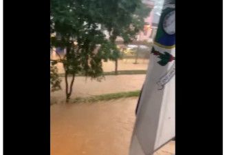巴西里约热内卢豪雨引发土石流洪水 至少18死