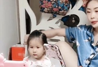 硬核妈妈辅导作业阵仗太大 网友看后笑喷