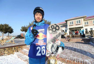 中国27岁小伙 从面包师到冬奥滑雪冠军