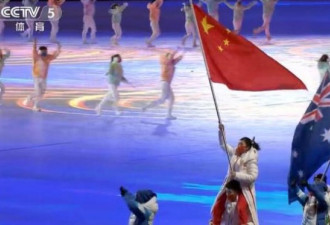 央视致敬冬奥志愿者，祝贺中国队创纪录！
