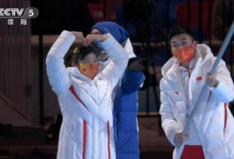 央视致敬冬奥志愿者，祝贺中国队创纪录！