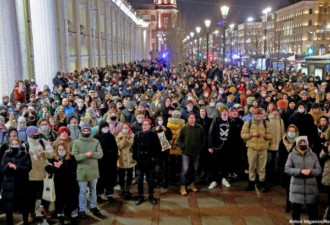 在俄罗斯数城市反战 至少还能游行