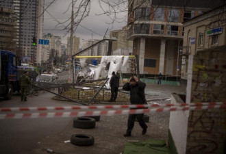 现场直击：飞弹炮火袭击下的乌克兰