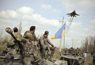 俄事先集结兵力攻入乌克兰近百分之百