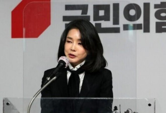韩国新第一夫人:从&quot;考虑离婚&quot;到&quot;支持丈夫&quot;