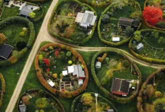丹麦小城用圆形花园来划分独门独户
