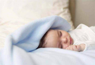 孩子睡前的三大习惯 会使身高发育吃亏