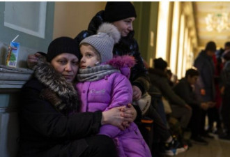 乌克兰难民不断飙涨 波兰多城喊话：吃不消了