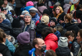 爆高：八成加拿大人支持无限接受乌克兰难民