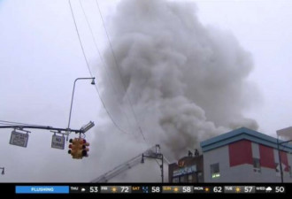 纽约唐人街大火连烧5小时 30多家华人商铺烧毁