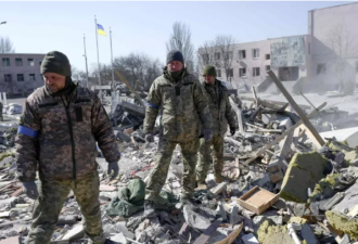 开战来最惨！乌克兰军营被炸 恐有上百官兵丧生
