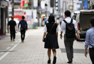 日本21岁男大学生被刺死！只因男扮女装