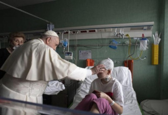 教宗造访梵蒂冈儿科医院 为乌克兰病童祈祷