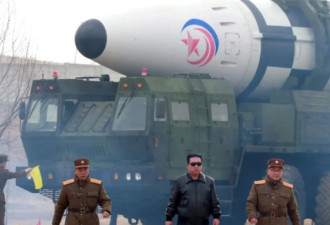 朝鲜试射新型洲际弹道导弹 金正恩亲临指导
