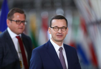 波兰总理:西方对俄制裁不起作用 汇率是证明