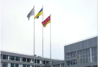 乌夺回切尔诺贝利核电厂 升旗奏国歌