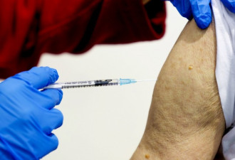 6旬老人打了90剂新冠疫苗 一天最多3剂