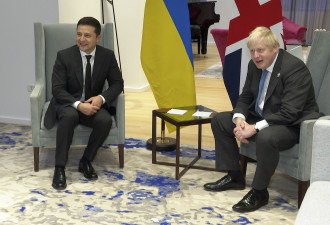 英首相秘访泽连斯基 向乌克兰追加提供武器
