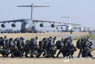 揭秘中国战略空军首演欧洲秀震撼细节