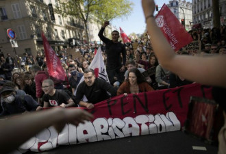 巴黎爆发示威游行:不要马克龙不要勒庞