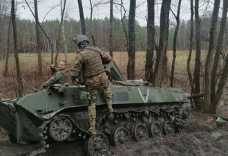 顿巴斯地区：俄军重蹈8年前乌军致命错误