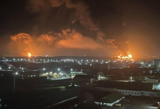 俄罗斯石油储存设施战争能源基地发生火灾
