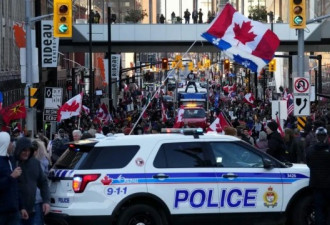 加拿大再次爆发大游行，首都又乱了！