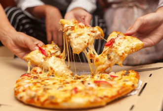 吃披萨要考数学 上海人崩溃&quot;智商不够不配吃&quot;