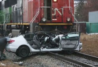 加拿大火车与汽车相撞24岁女子当场丧命