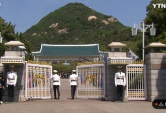 韩国青瓦台全面开放 结束74年总统府时代