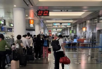 美飞中国机票飙天价 中国赴美航班却呈低价爆满