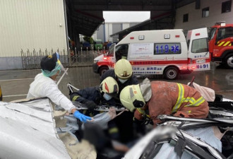 台湾25岁驾驶猛撞货车，车顶削平惨死车内
