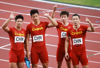 中国田径男子4×100米接力队获奥运铜牌