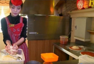 朝鲜惊见极乐Pizza店 美女亲下厨