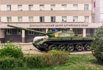 缺坦克！俄运送60年前坦克T-62至前线影片疯传